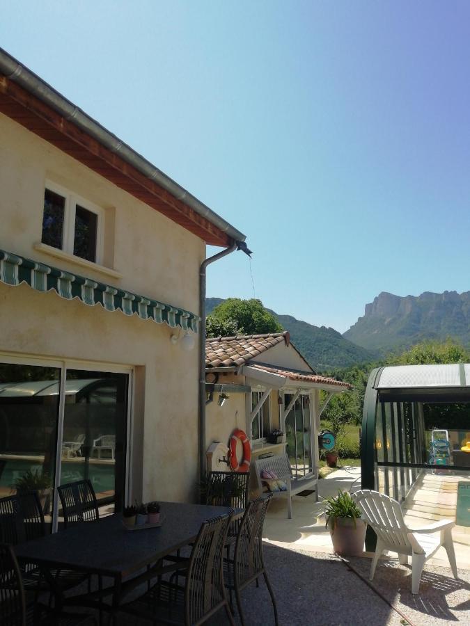 Chambre Familiale "Le Pecher" Saillans  Εξωτερικό φωτογραφία
