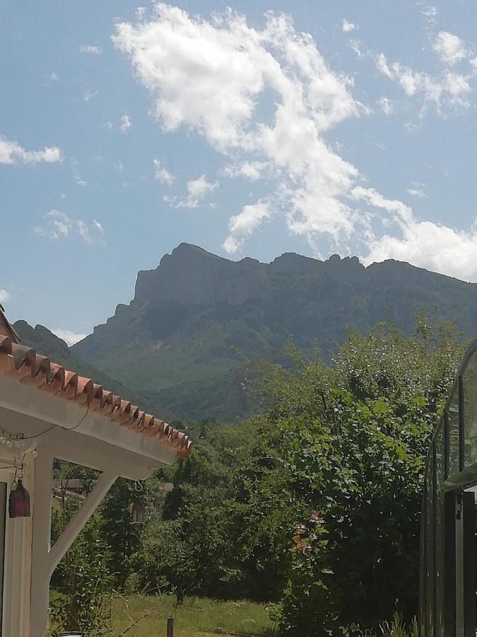 Chambre Familiale "Le Pecher" Saillans  Εξωτερικό φωτογραφία