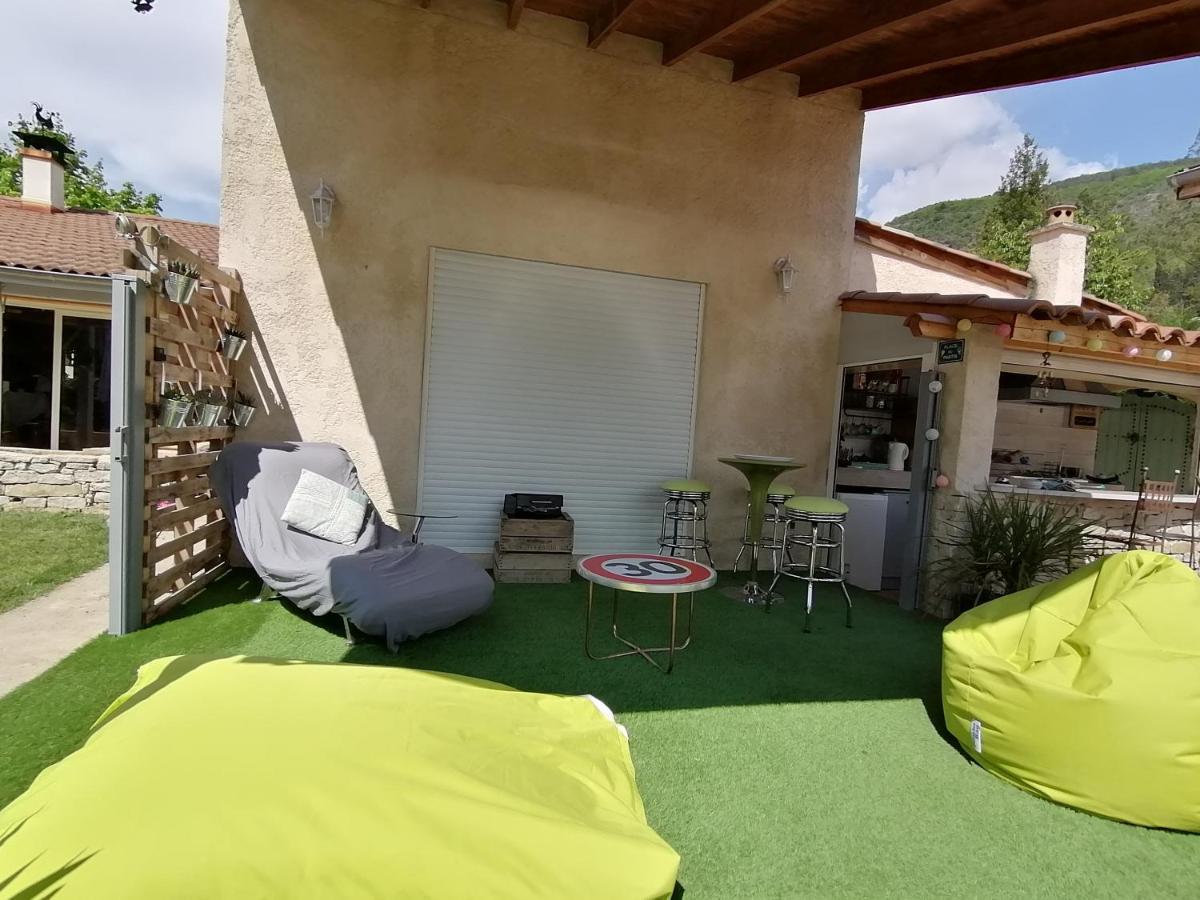 Chambre Familiale "Le Pecher" Saillans  Εξωτερικό φωτογραφία